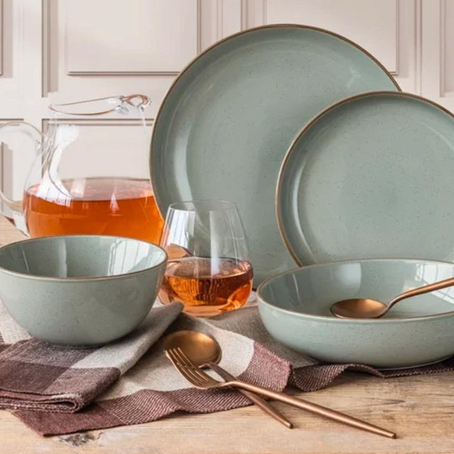 Sage Green over&back 16-piece Dinnerware Set