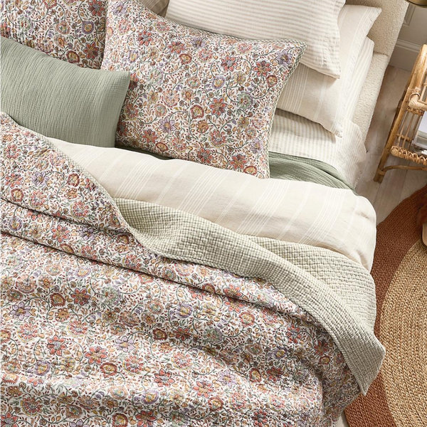 Odette Floral Organic-Cotton Voile Quilt (Soft White - King) | Garnet Hill