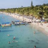 West Bay - Tourist Beach, Shopping & Eats