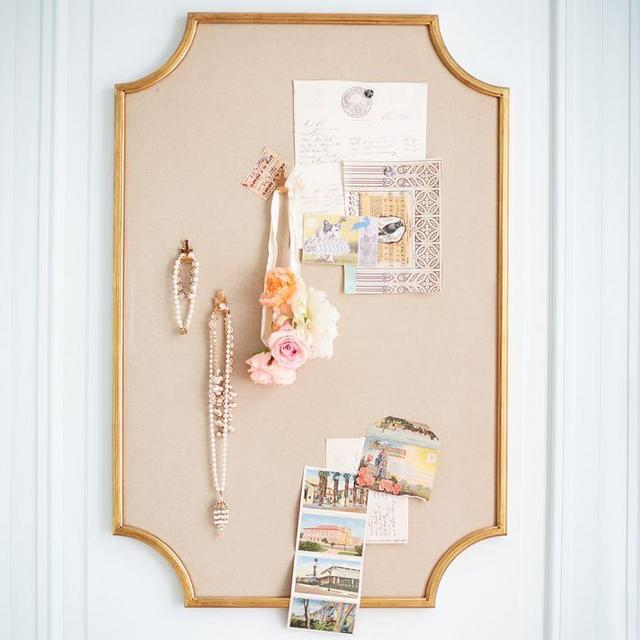 Emily & Meritt Scallop Statement Pinboard