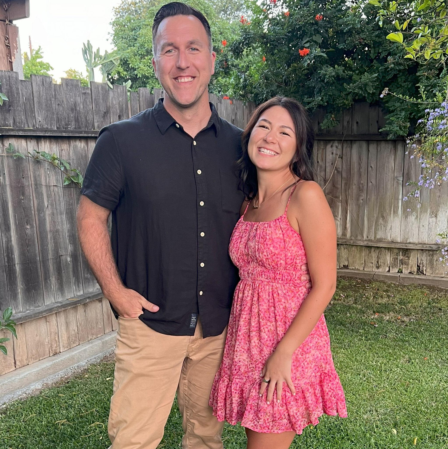 Look at how beautiful she looks.