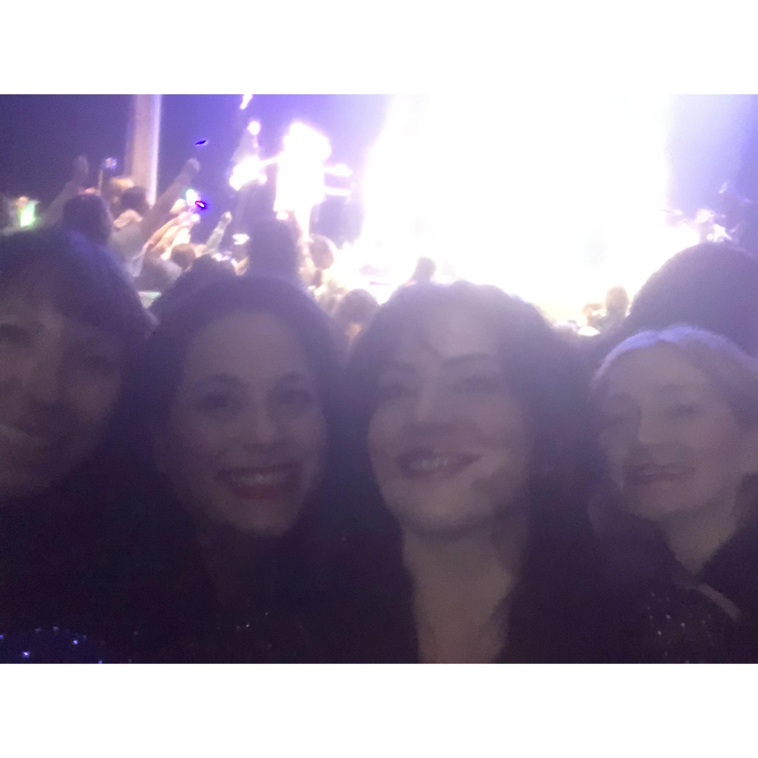 Dana, Rachel, Madeline, & Lindsey at fake Taylor Swift in Glenside!