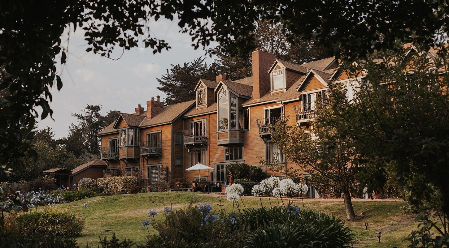 The Wedding Website of Rachel Caryn Baer and Liv Mae Costello