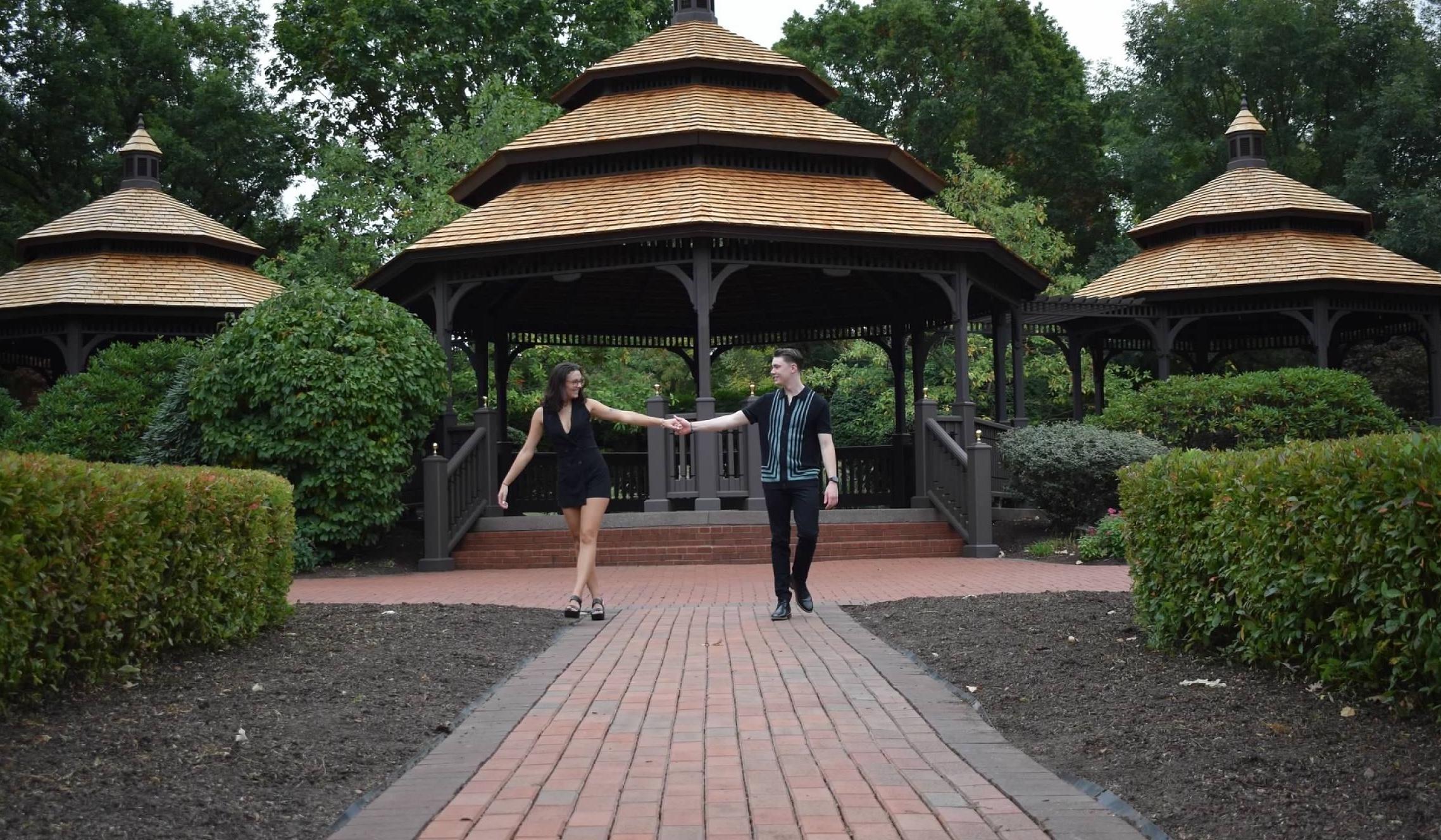 The Wedding Website of Ashley Heck and Jesse Van Eik