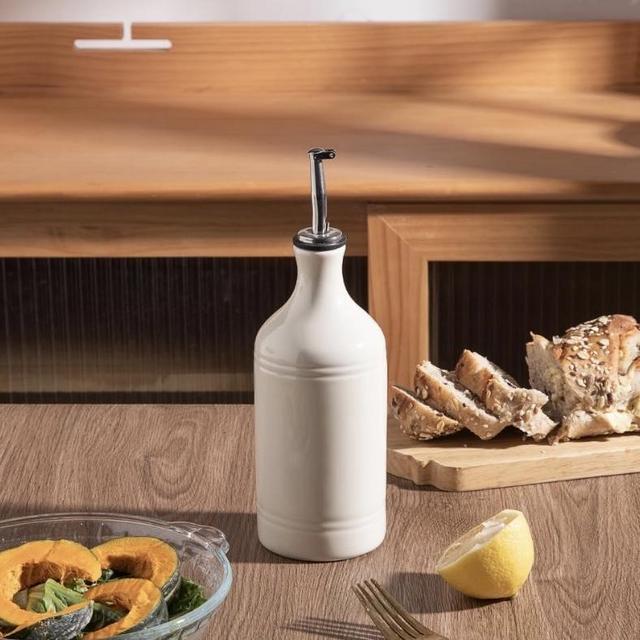 Sweejar Ceramic Olive Oil Dispenser Bottle, Opaque Oil Cruet Protects Oil to Reduce Oxidation, Suitable for Storage Oil, Vinegar, Coffee Syrups & Other Liquids, Pack of 1, 15.5 Fl Oz (Beige)