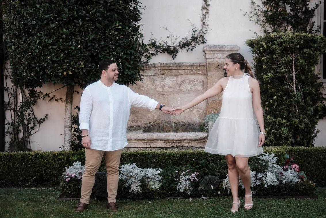 The Wedding Website of Maria Elisa Diaz and Christian Camera