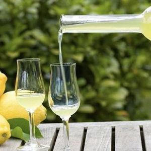 Lemoncello Tasting Tour in Sorrento
