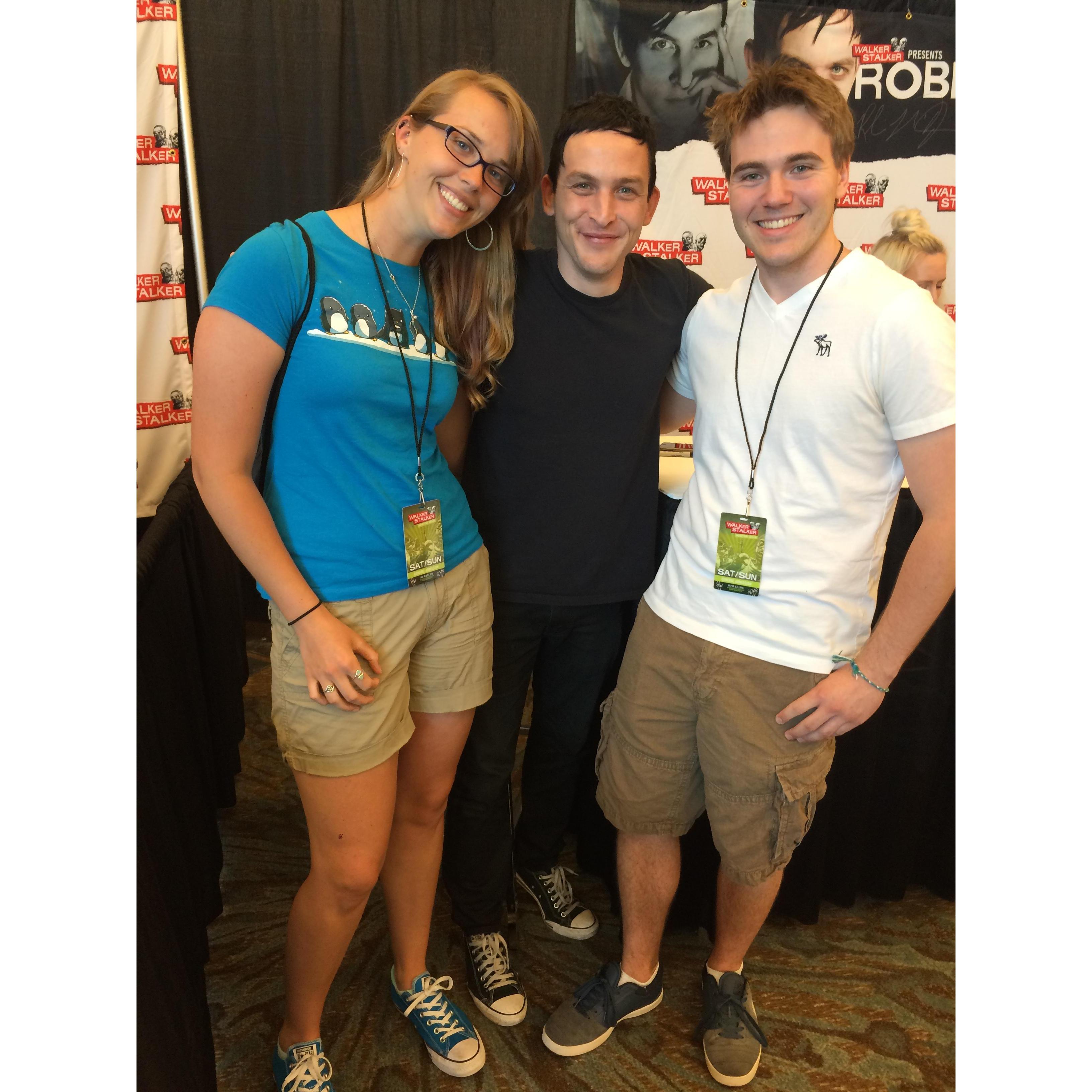 Meeting the Penguin at Walker Stalker in Boston, and him loving Nicole's Bat Penguin Shirt (7/30/16)