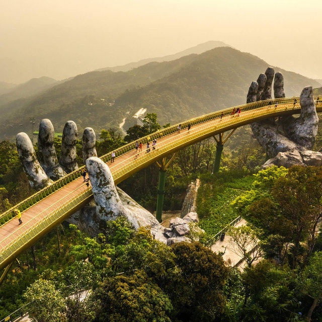 Visit Ba Na Hills & Temples