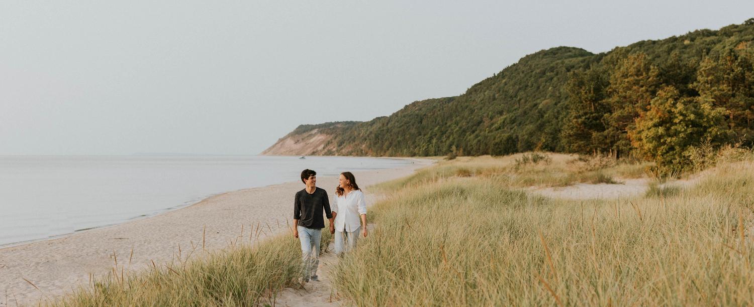 The Wedding Website of Lauren Goldstein and Guillermo Escalona