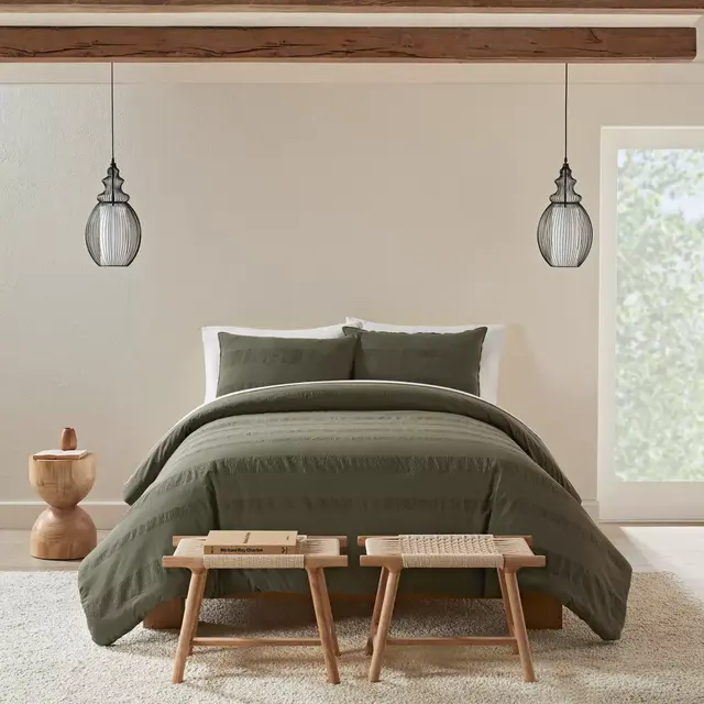 Kane Comforter Set / Burnt Olive / King