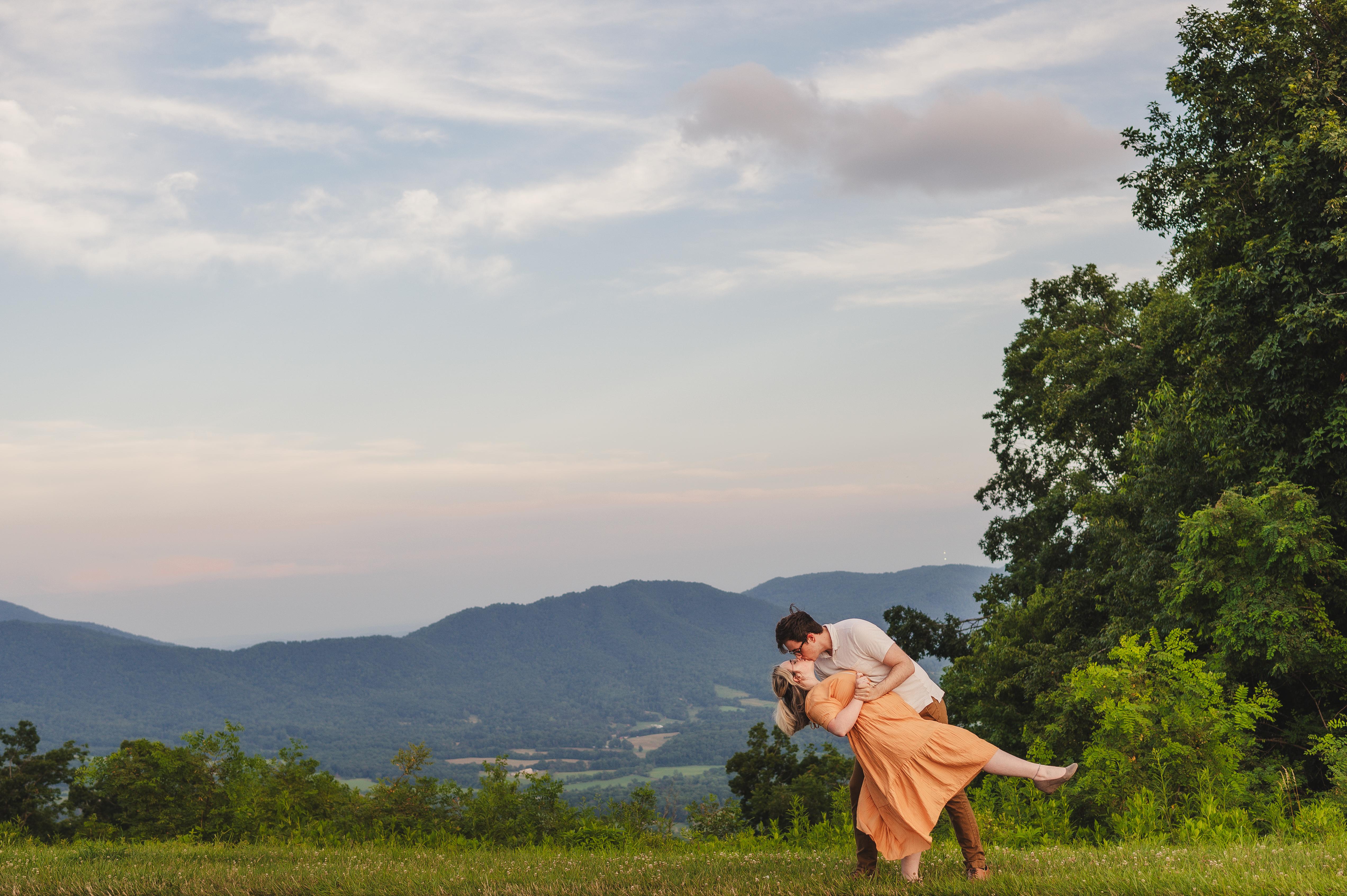 The Wedding Website of Shelby Hassall and Jake Griffin