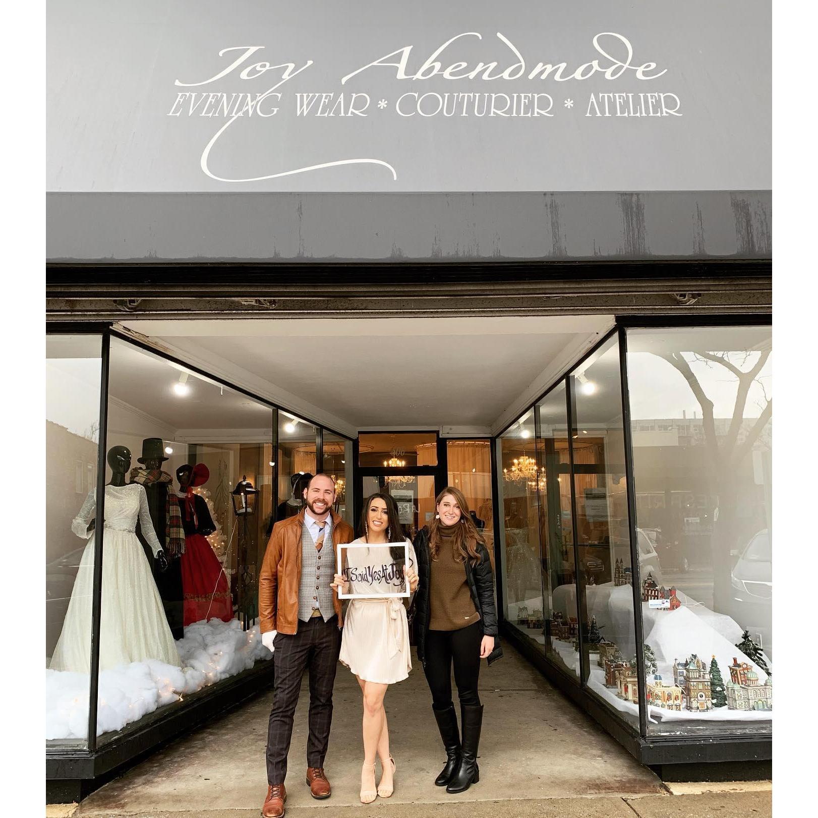 B Says Yes To The Dress