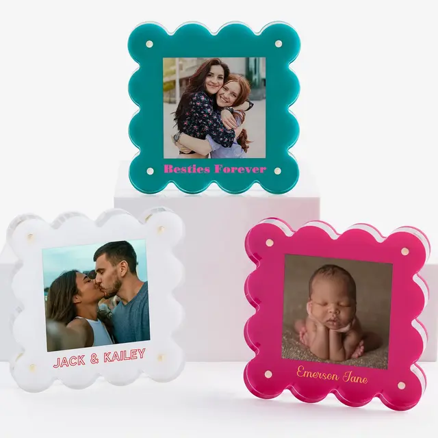 Scalloped Elegance Personalized Mini Acrylic Frame