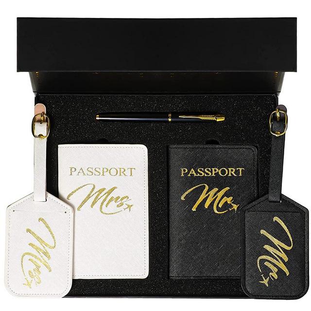 Honeymoon Luggage Box Mr and Mrs Luggage Tag and Passport Holder Unforgettable Wedding Souvenir, Couple's Wedding Souvenir, Couple's Engagement Souvenir with Mr and Mrs Pen