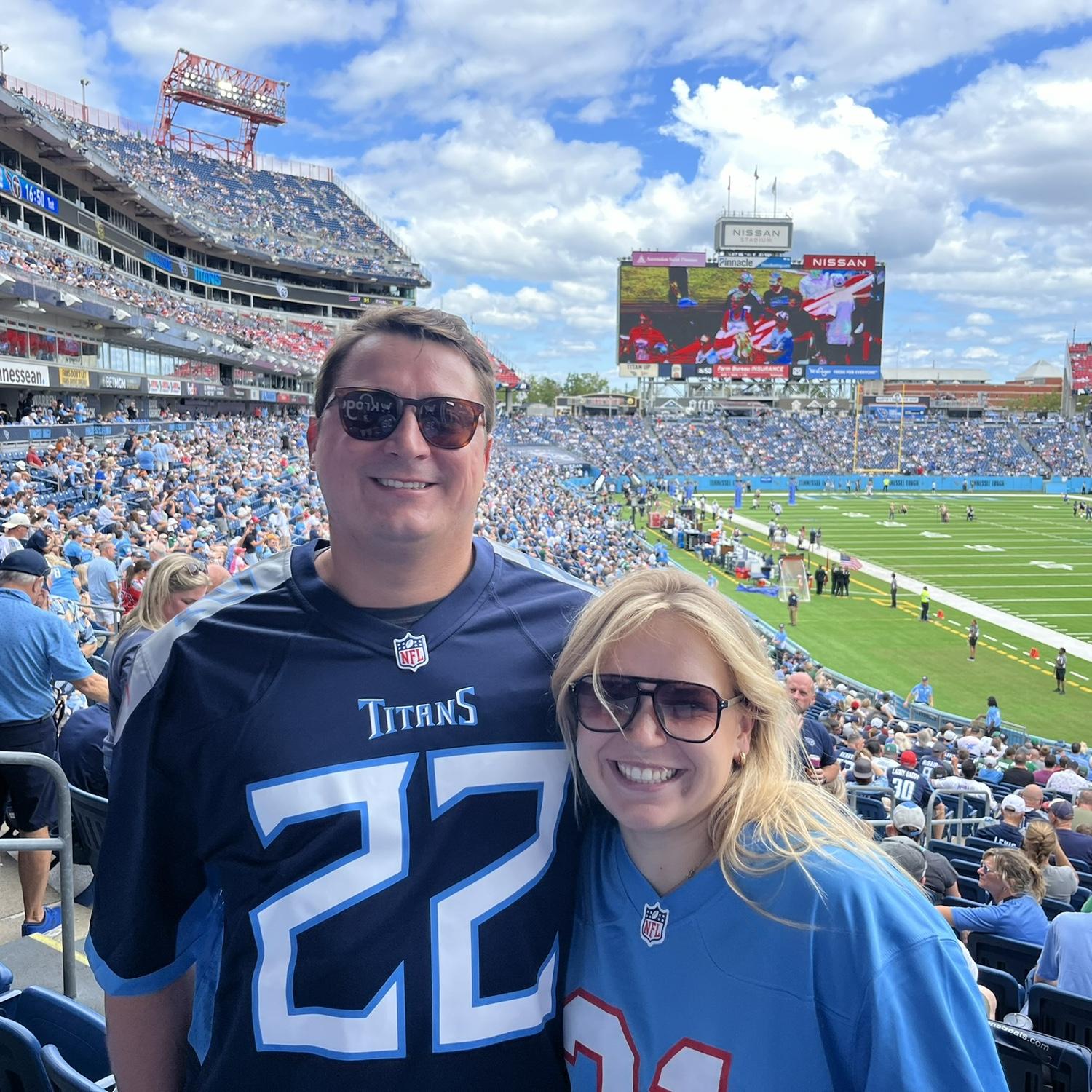 September 2024 | Lydia & Jack packed up and moved to Nashville, TN for Lydia’s dream job with the Tennessee Titans!