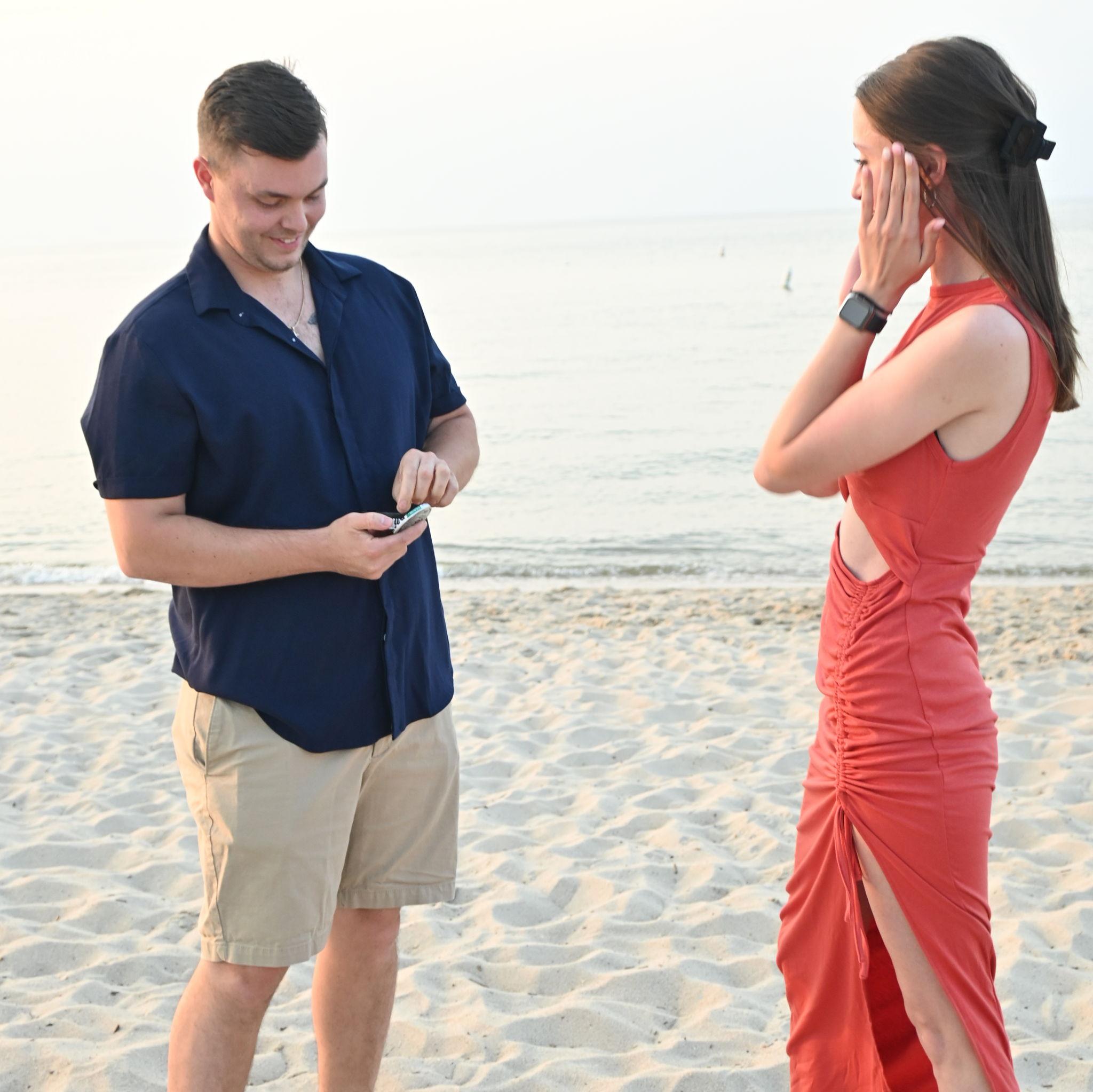 Courtney: "No! What!"