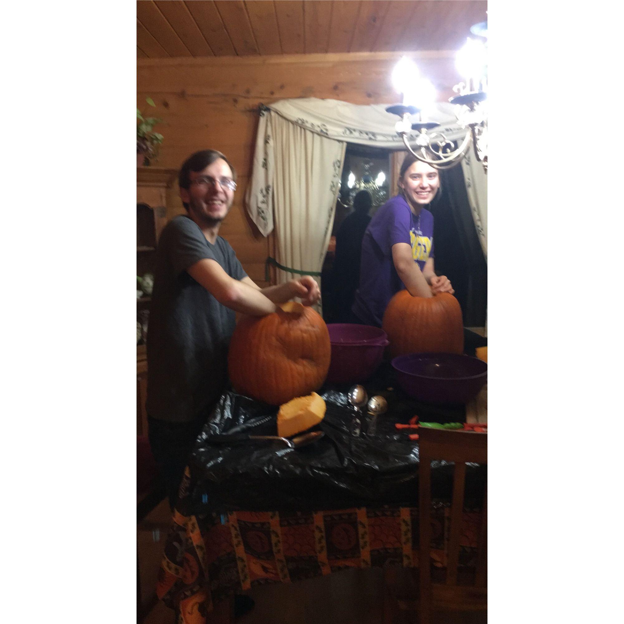 Carving pumpkins 2019