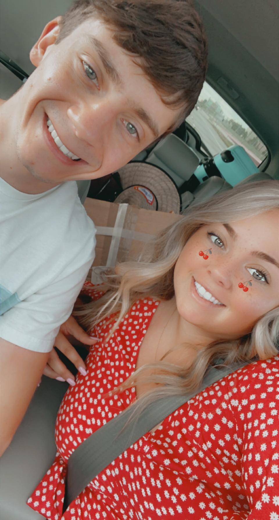 On our way to the Royal Gorge Train ride to enjoy breakfast with a view 🚂⛰