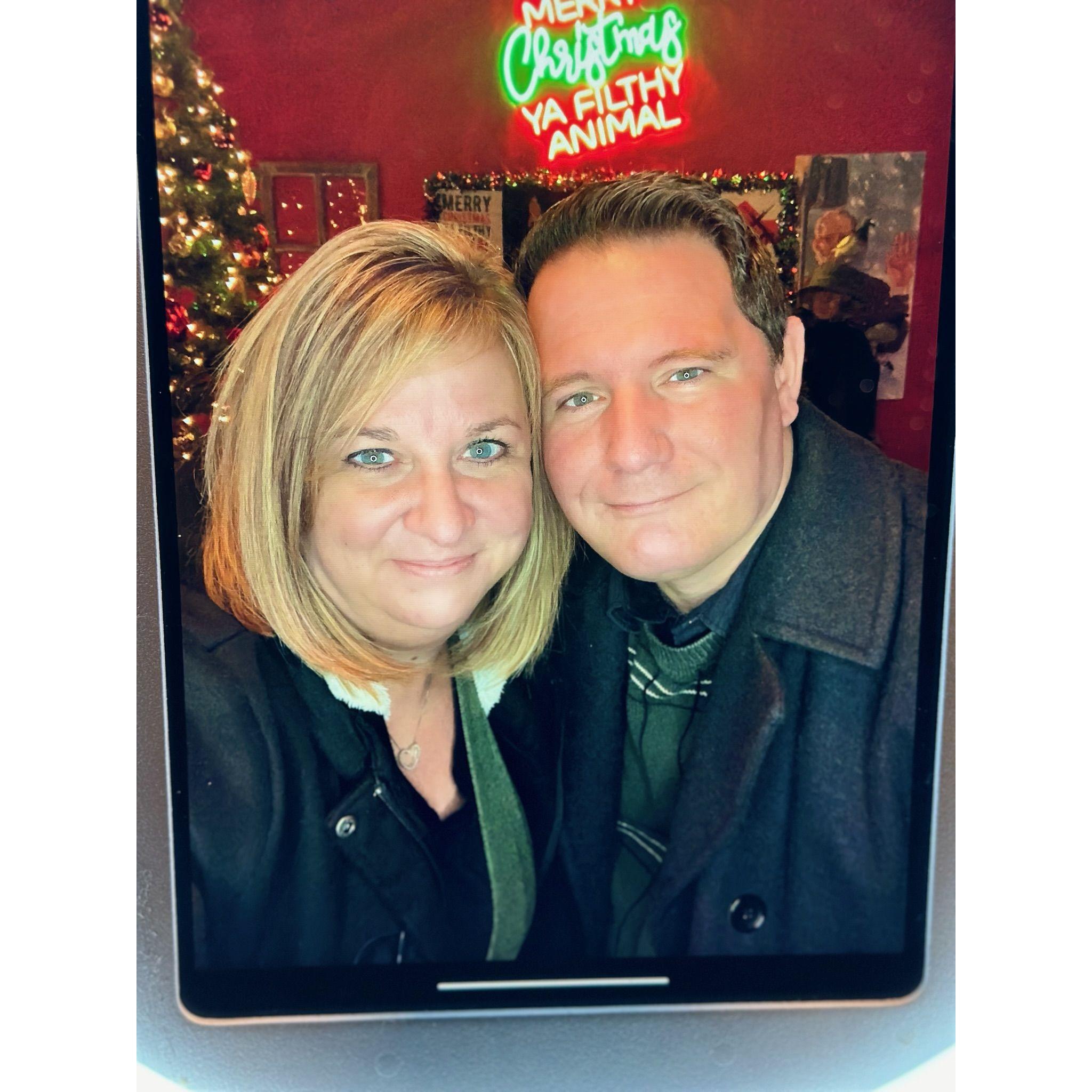Christmas time date night