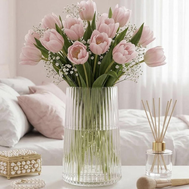 Clear Glass Vase for Flower, Flower Vase for Bouquet, Modern Glass Vases, Ribbed Vases for Living Room, Bedroom, Dining Table, Office, Wedding, Centerpieces, 8 Inches