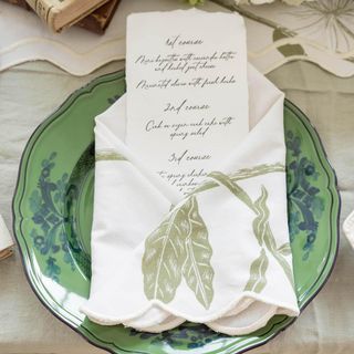 The Secret Garden Storytime Dahlias Dinner Napkin, Set of 4
