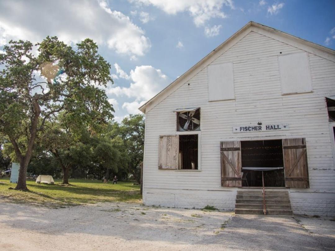 The Wedding Website of Caton Lockhart and Victoria Reveles