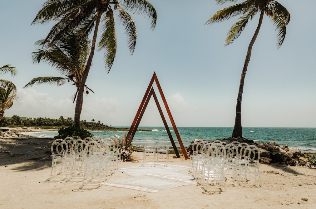 The Wedding Website of Bria Schwald and Antoine English