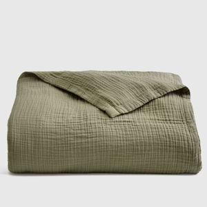 Organic Airy Gauze Blanket in Olive