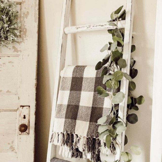 6 FT White Shabby Chic Blanket Ladder * Distressed*