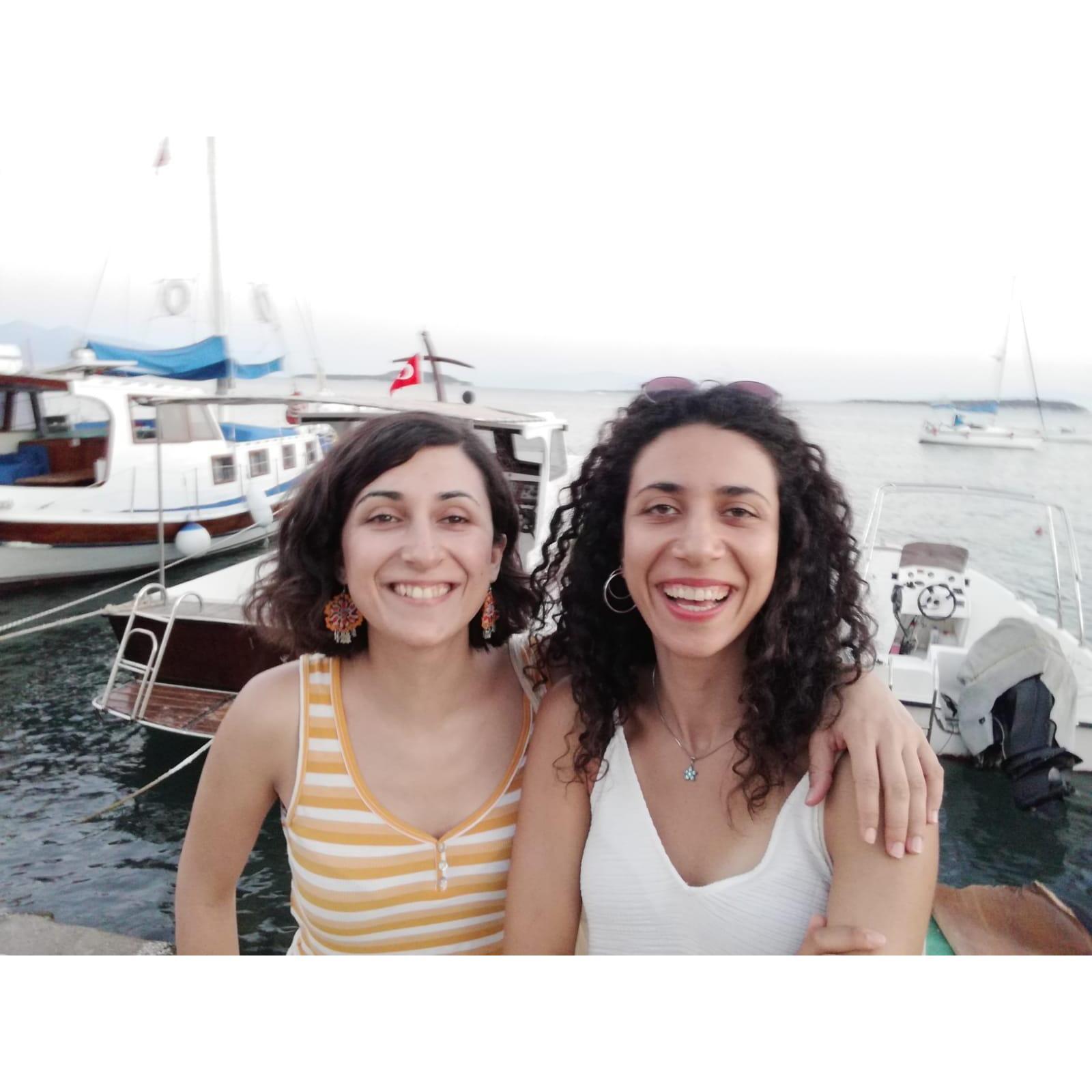 Duygu and her sister, Pınar