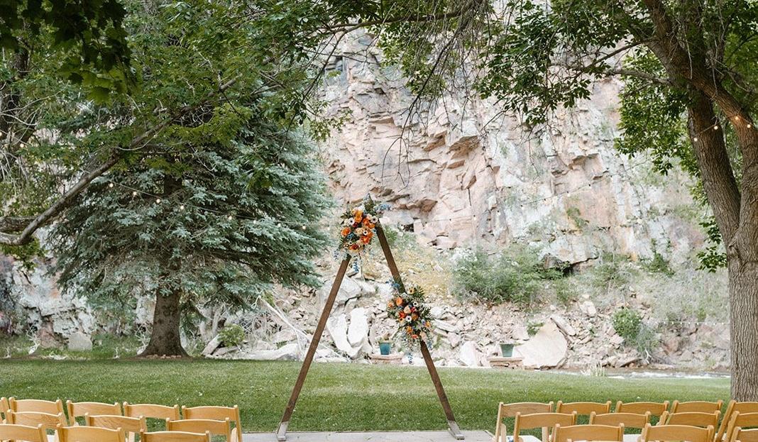 The Wedding Website of Megan Curtis and Colin Cramer
