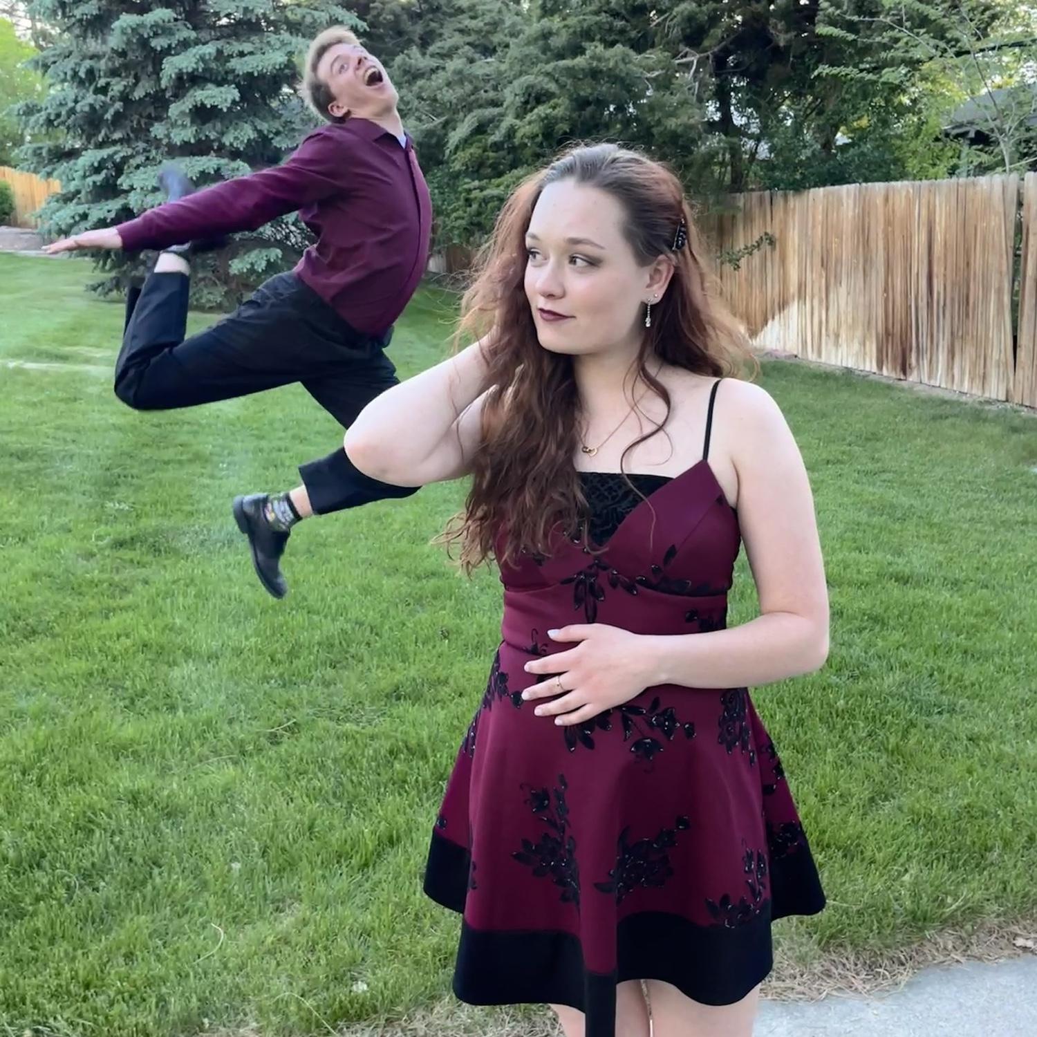 Impromptu mini photoshoot during a double date, reveals some personality