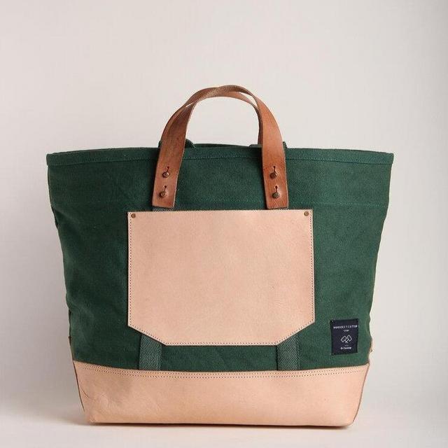 PINE CANVAS BUCKET TOTE