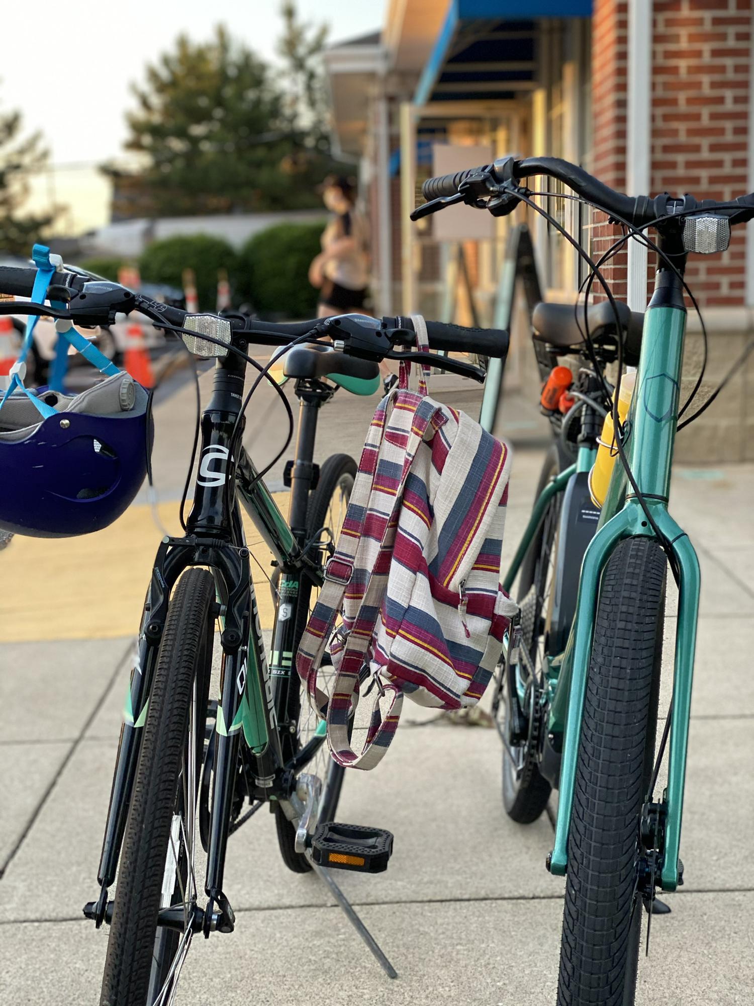 We love a good bike ride, especially when it ends with good food and some brewskis!