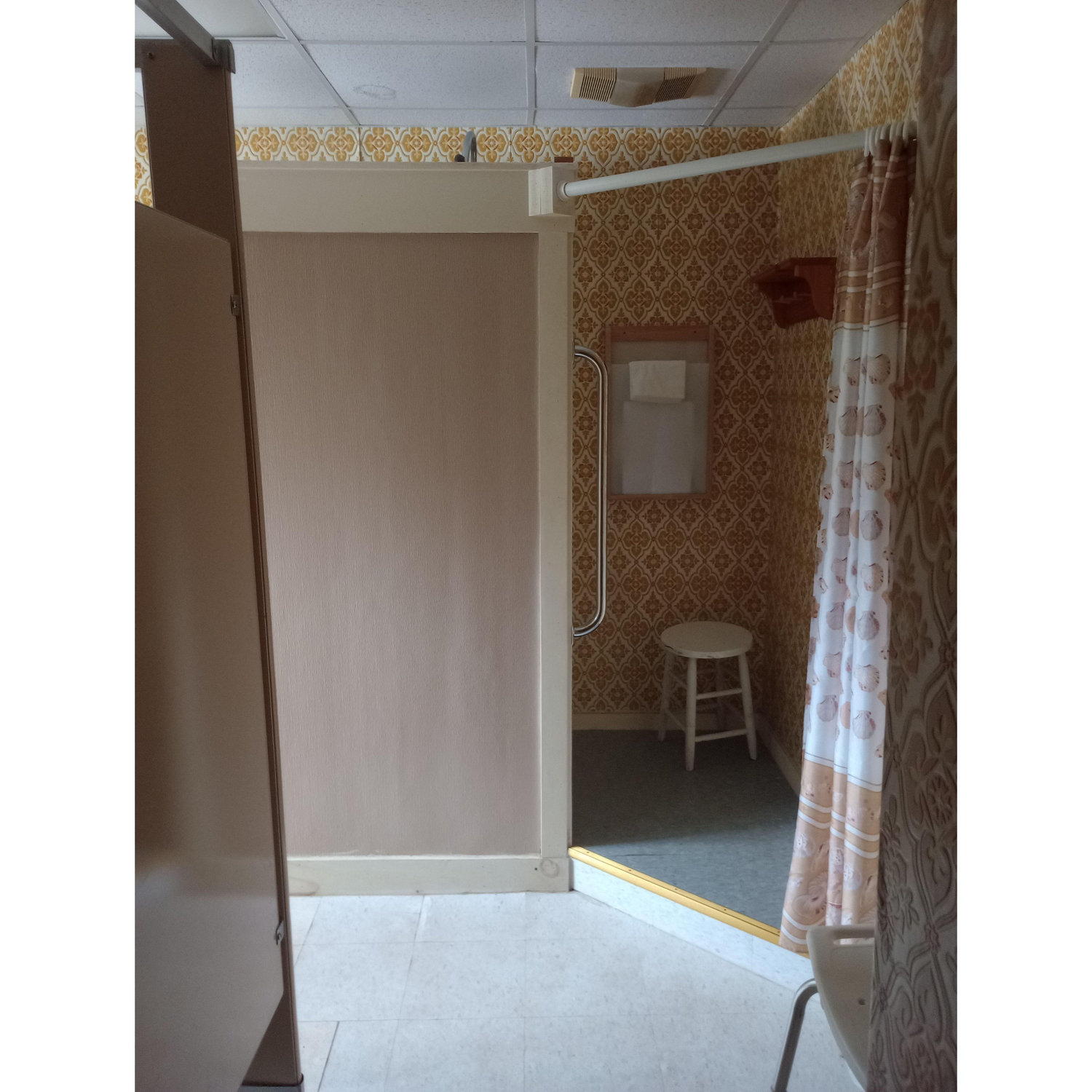 The Inn- Bathroom