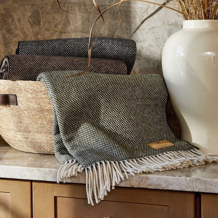 Lands Downunder, Juno Cashmere Throw | Zola