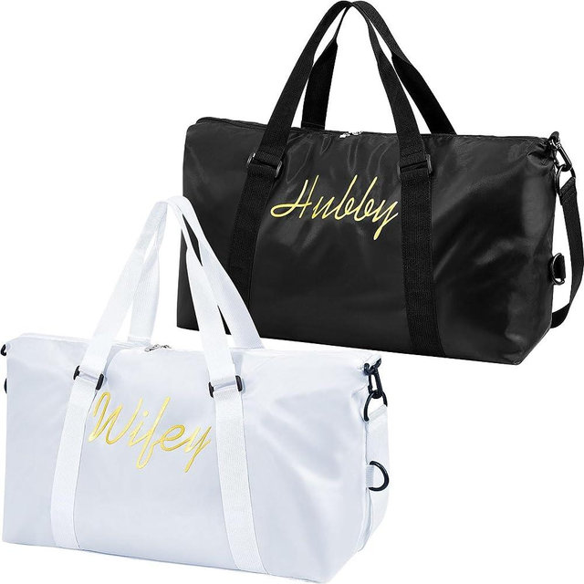 Sanwuta 2 Pcs Wedding Wifey Hubby Travel Bag Waterproof Duffle Bag Lightweight Weekender Bags for Women Men Large Gym Tote Bag Wedding Bridal Shower Honeymoon Gift for Party Organizer, Black White