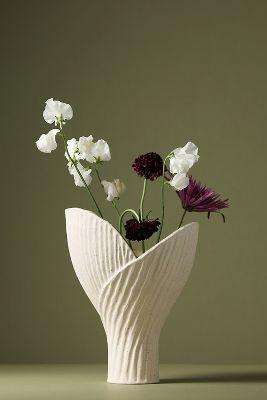 Hina Ikebana Clay Vase