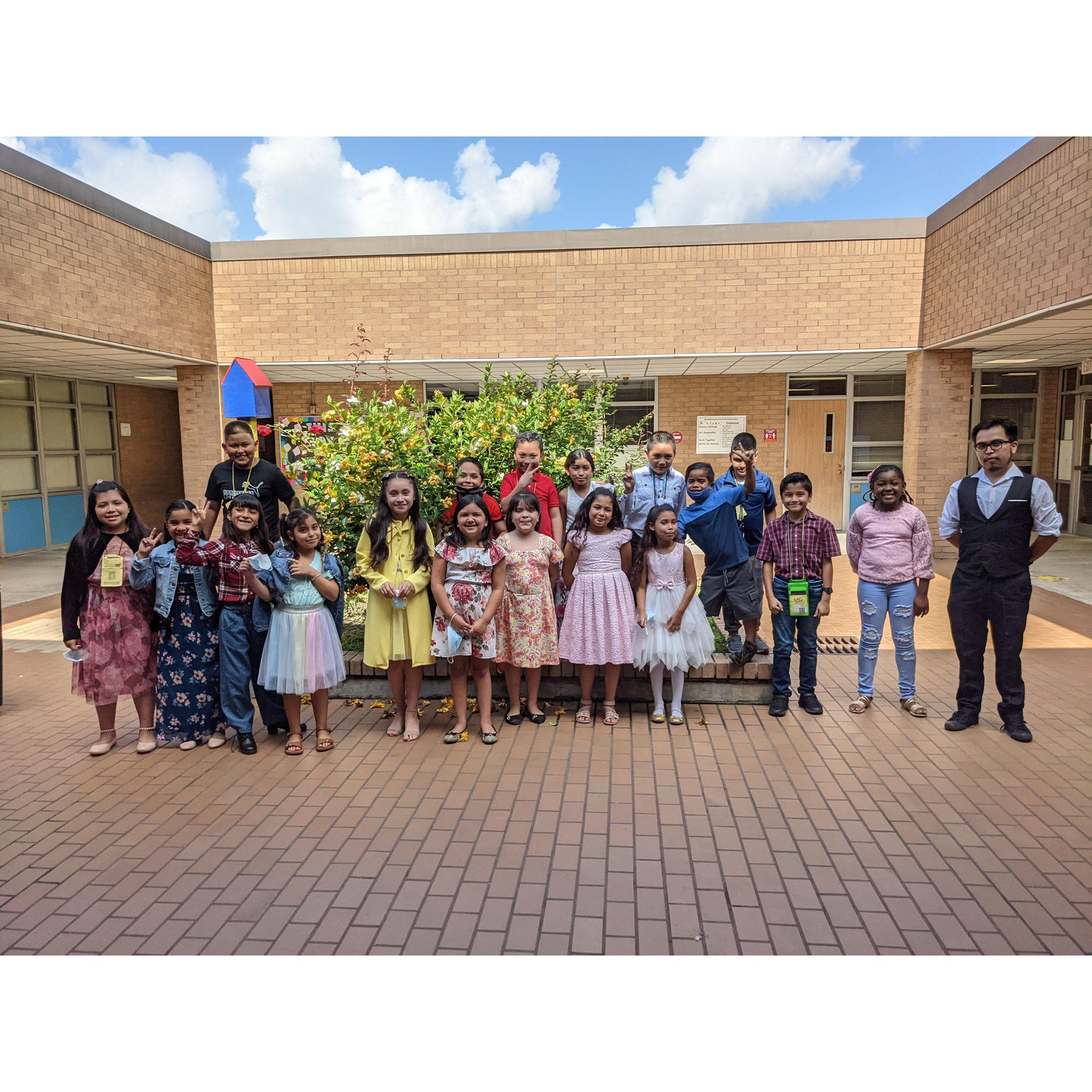 Salomon's 2nd grade class of 2021.