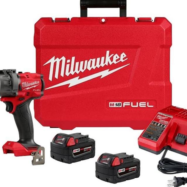 Milwaukee M18 FUEL 1/2-in. Drill/Driver Kit