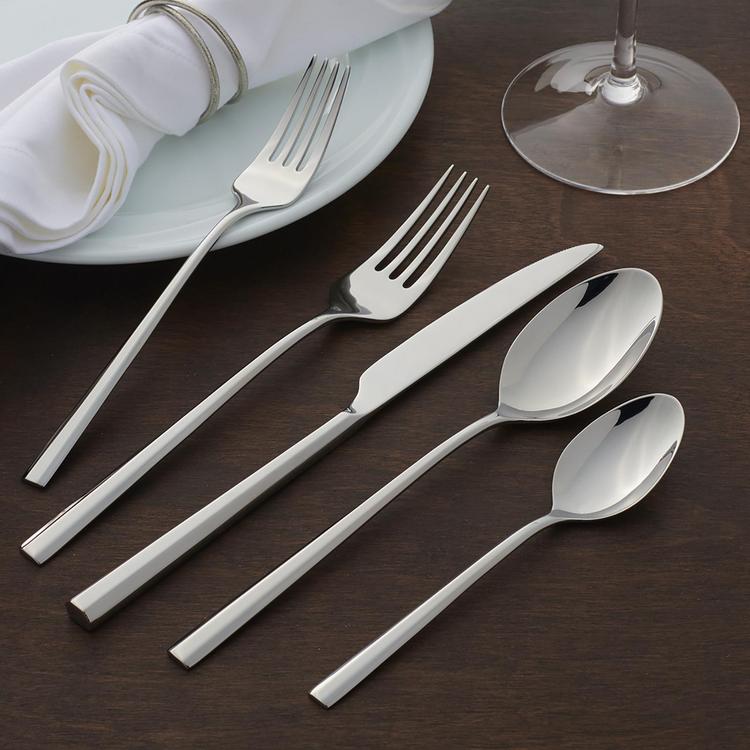 Oneida Aptitude 20-pc. Black Flatware Set