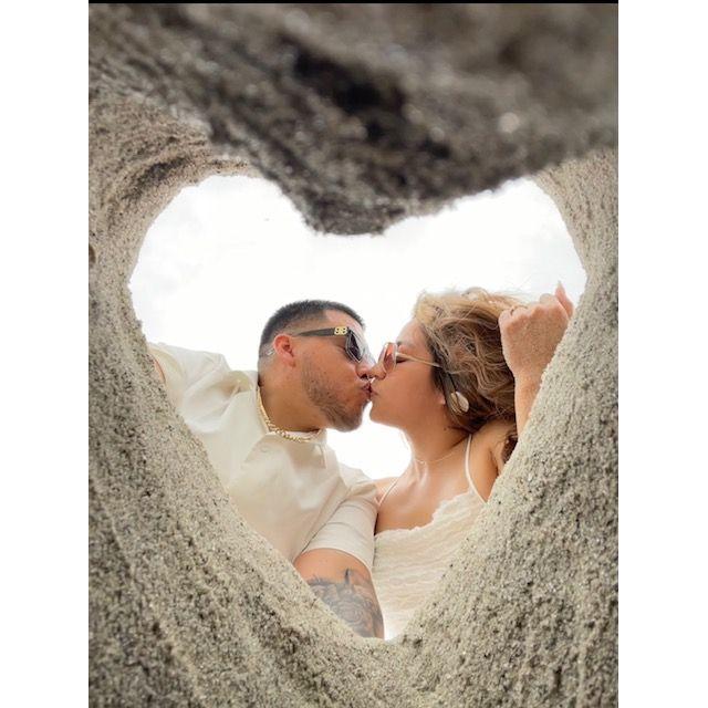 Photoshoot Kiss