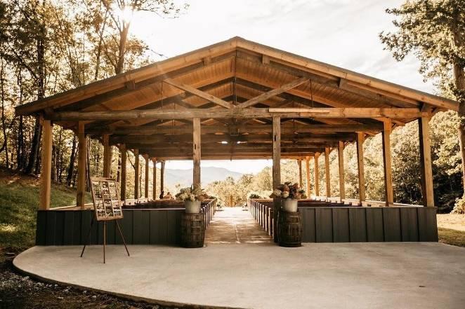 The Wedding Website of Lauren Tillotson and Alex Read