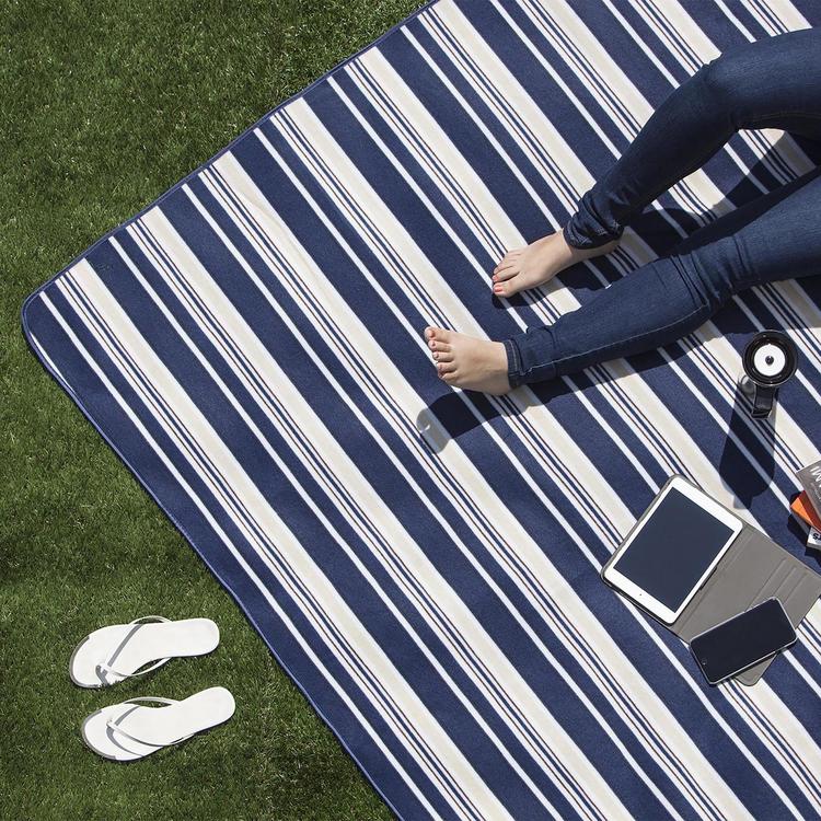 Navy blue best sale picnic blanket