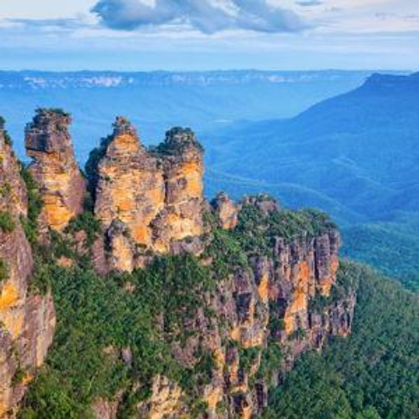 Roundtrip Train Ride from Sydney to Blue Mountains National Park