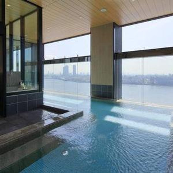 2 Night Stay at Singulari Hotel and SkySpa in Osaka