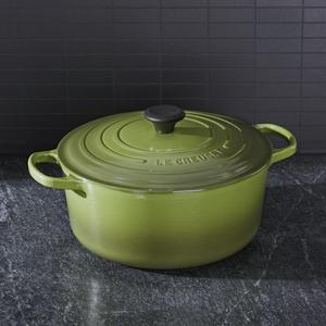 Le Creuset - Le Creuset ® Signature 7.25-Qt. Spinach Green Round Dutch Oven