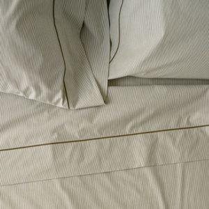 Hudson Yarn-Dyed Pinstripe Sheet Set - Fog / Queen