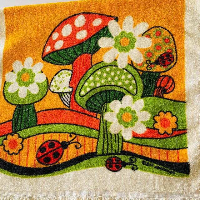 Vintage 2 Pc Groovy Psychedelic Merry...